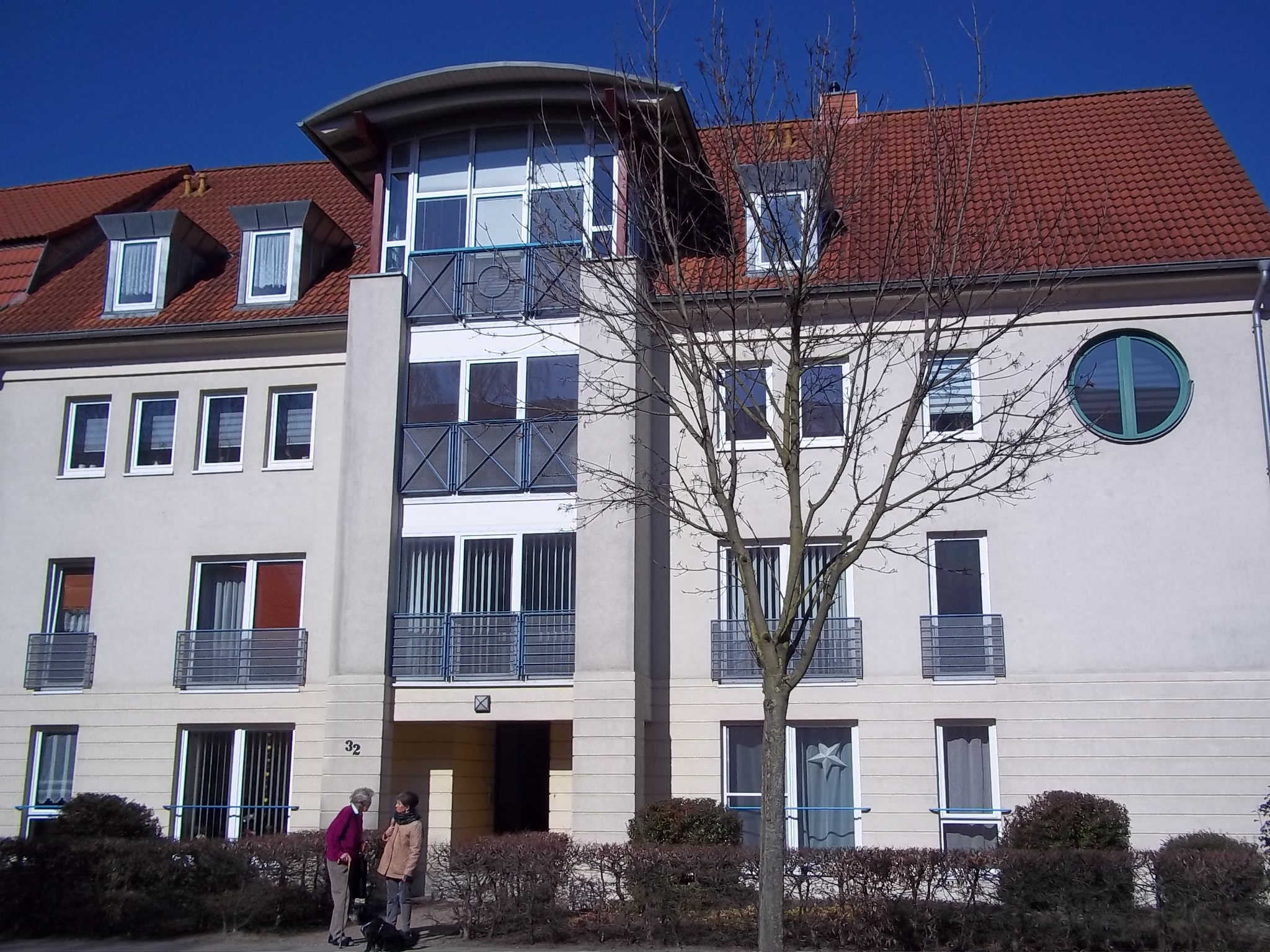 1016-008 :: Top-Haus Management